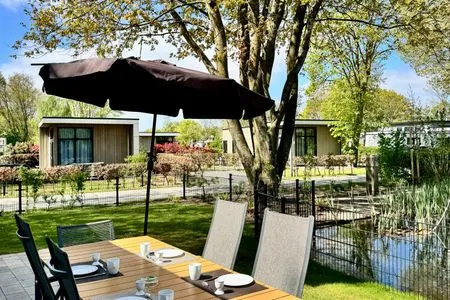  EuroParcs Bad Hoophuizen Chalet am Wasser für 6 Personen Nr. Zuiderzee 21