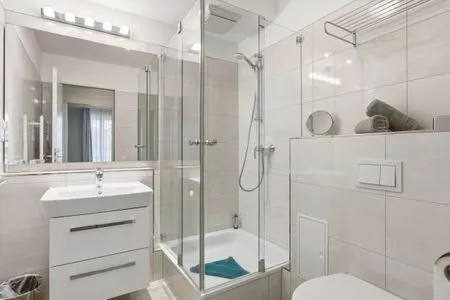 Bad mit Dusche und WC  Haus Seeblick Wohnung 326