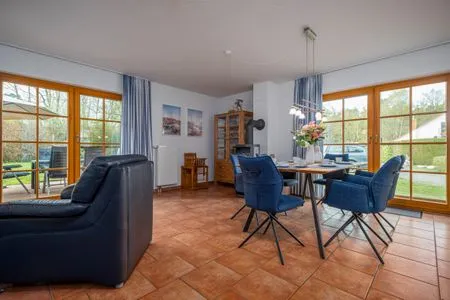 Essbereich im Wohnzimmer Ferienpark Freesenbruch Doppelhaushälfte 10a - Meeresbrise