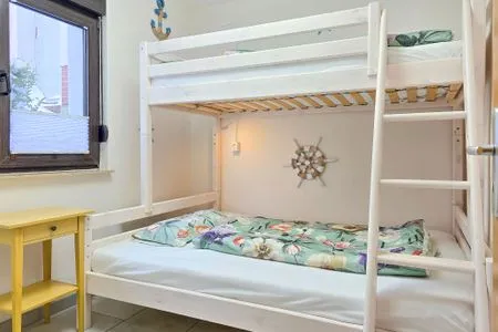 Schlafzimmer FeWo Ostseeglück im Jasmund-Paradies mit Terrasse und haustierfreundlich