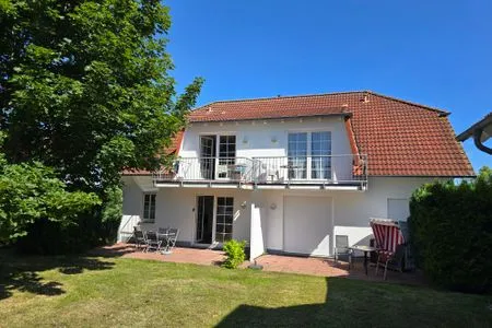 Hauptansicht Ferienwohnung Seehund für Ostsee-Urlaub mit Hund in ländlicher Lage auf Rügen