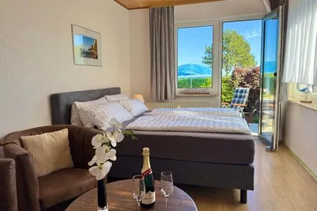 Wohnzimmer Ferienhaus Seeblick in Sassnitz auf Rügen mit Terrasse