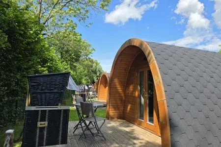  10 Premium Camping Pod "Südfall"