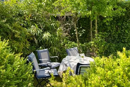 Garten Ferienwohnung für 4 Personen am Borbyer Ufer mit zwei Sonnenterrassen