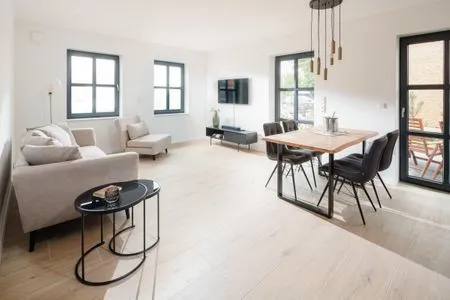 Wohnzimmer Suite Süd | Seitliche Wasserlage