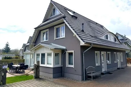 Fassade / Eingang Steentje