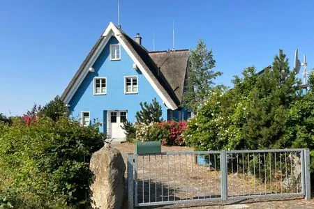 Fassade / Eingang Ferienwohnung Inselblick - bis Hiddensee und nach Mön