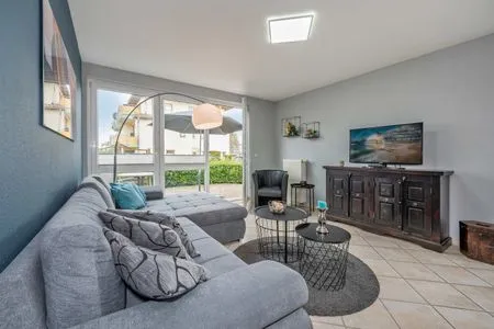 Hauptansicht Ferienwohnung Nordwind mit Badewanne, Dusche und Terrasse