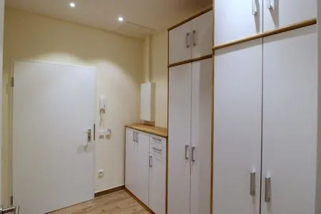 Fassade / Eingang Panorama WHG. 128