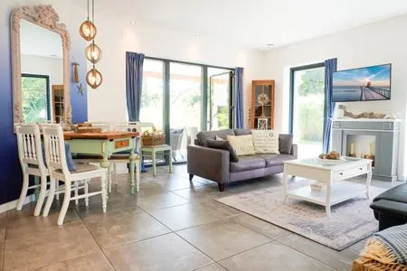 Wohnzimmer (ERL43) Ferienhaus PIER 43