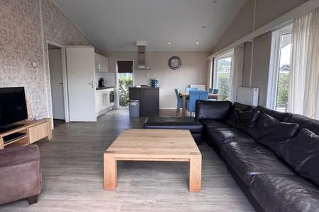  EuroParcs Schoneveld / Breskens Chalet Meer und Sonne mit Zaun Haus Nr. J253