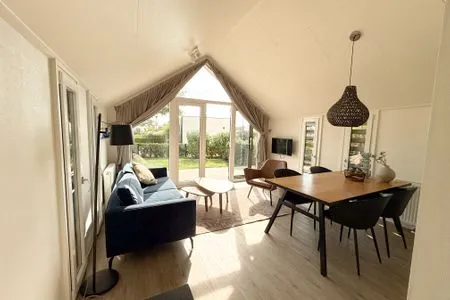  EuroParcs Marina Strandbad Chalet IJsselNest mit Zaun Haus Nr. 416