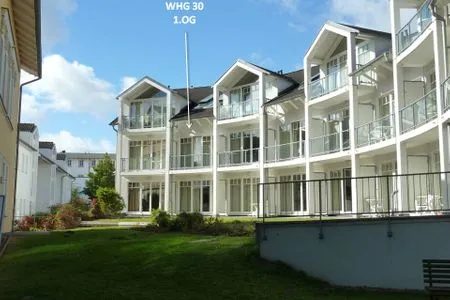 Hauptansicht Villa Granitz 30