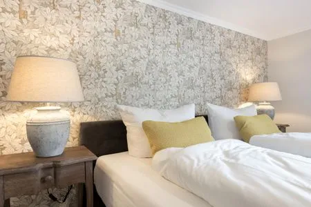 Schlafzimmer Haus Weissenburg Whg. Garten Ost