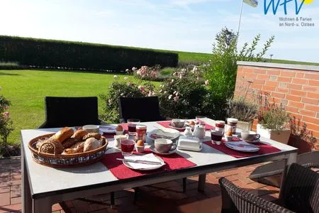 Terrasse Haus Ebbe und Flut Ferienwohnung Deichläufer