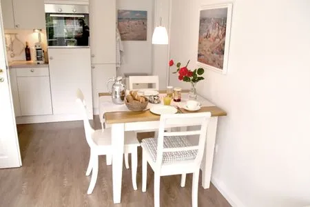 Essbereich der Ferienwohnung Düne in Norddorf auf Amrum Haus Anneliese Bungalow Düne