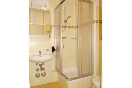 Badezimmer mit Dusche Residenz am Strand Wohnung 2-41