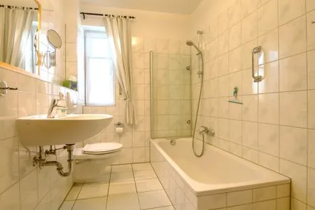 Badezimmer mit Badewanne Hoppenberg 7 EG rechts