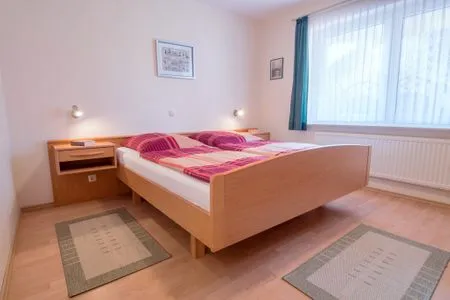 Schlafzimmer mit Doppelbett Zur Hanse Wohnung 3.1 - Zur Hanse Ost