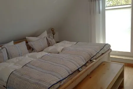 Schlafzimmer mit Doppelbett  Haus Hedda