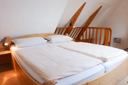 Schlafzimmer in der Ferienwohnung Bi Elschen in Nebel auf Amrum Haus Troeltsch Ferienwohnung  „Bi Elschen"