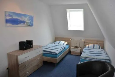 Schlafzimmer (DKK11) Ferienwohnung Strandburg