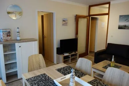Wohnzimmer (MEI27a) Ferienwohnung "Ostseetraum"