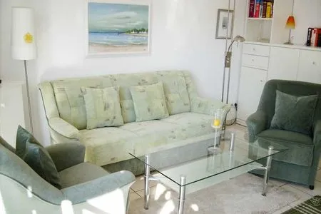 Wohnzimmer (OST1) Ferienwohnung "Lörper 1"
