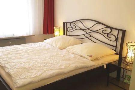 Schlafzimmer (ROD32d) Ferienwohnung "Schmidt"