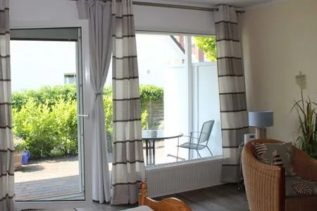 Wohnzimmer (STR90a) Ferienwohnung "Haus Diana 1" F***