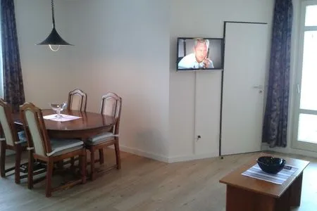 Wohnzimmer (STR123b) Ferienwohnung "Strandhotel" - App. 24