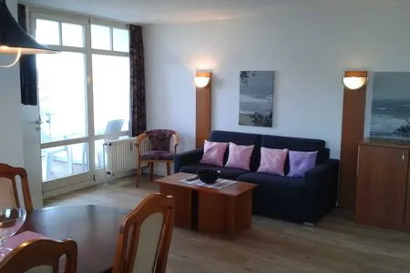 Wohnzimmer (STR123b) Ferienwohnung "Strandhotel" - App. 24
