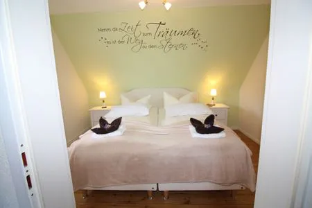 Schlafzimmer Am Oland 13 vorne