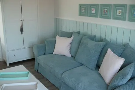 Wohnzimmer (WIK 7b)  Ferienwohnung "Topp 2"