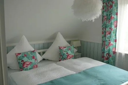 Schlafzimmer (WIK 7b)  Ferienwohnung "Topp 2"