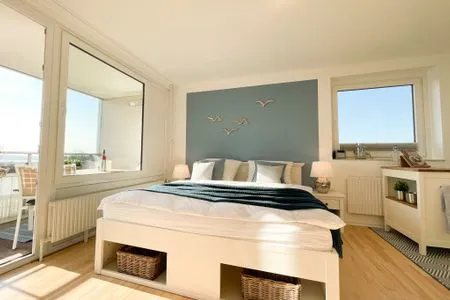 Schlafzimmer Moderne Ferienunterkunft mit Meerblick in Eckernförde 'KiekUt'
