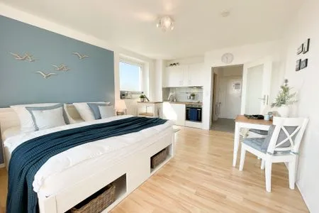 Wohnzimmer Moderne Ferienunterkunft mit Meerblick in Eckernförde 'KiekUt'