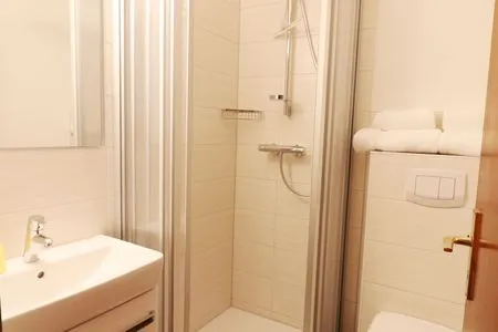 Badezimmer Haus Laura Wohnung 1