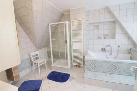 Badezimmer AO19 vorne