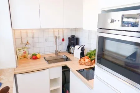Küche in der Ferienwohnung Reethuk in Norddorf auf Amrum Haus Pesel Ferienwohnung *Reethuk*