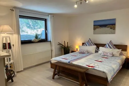 Schlafzimmer (STOE12c) Ferienwohnung "Sonnenschein"