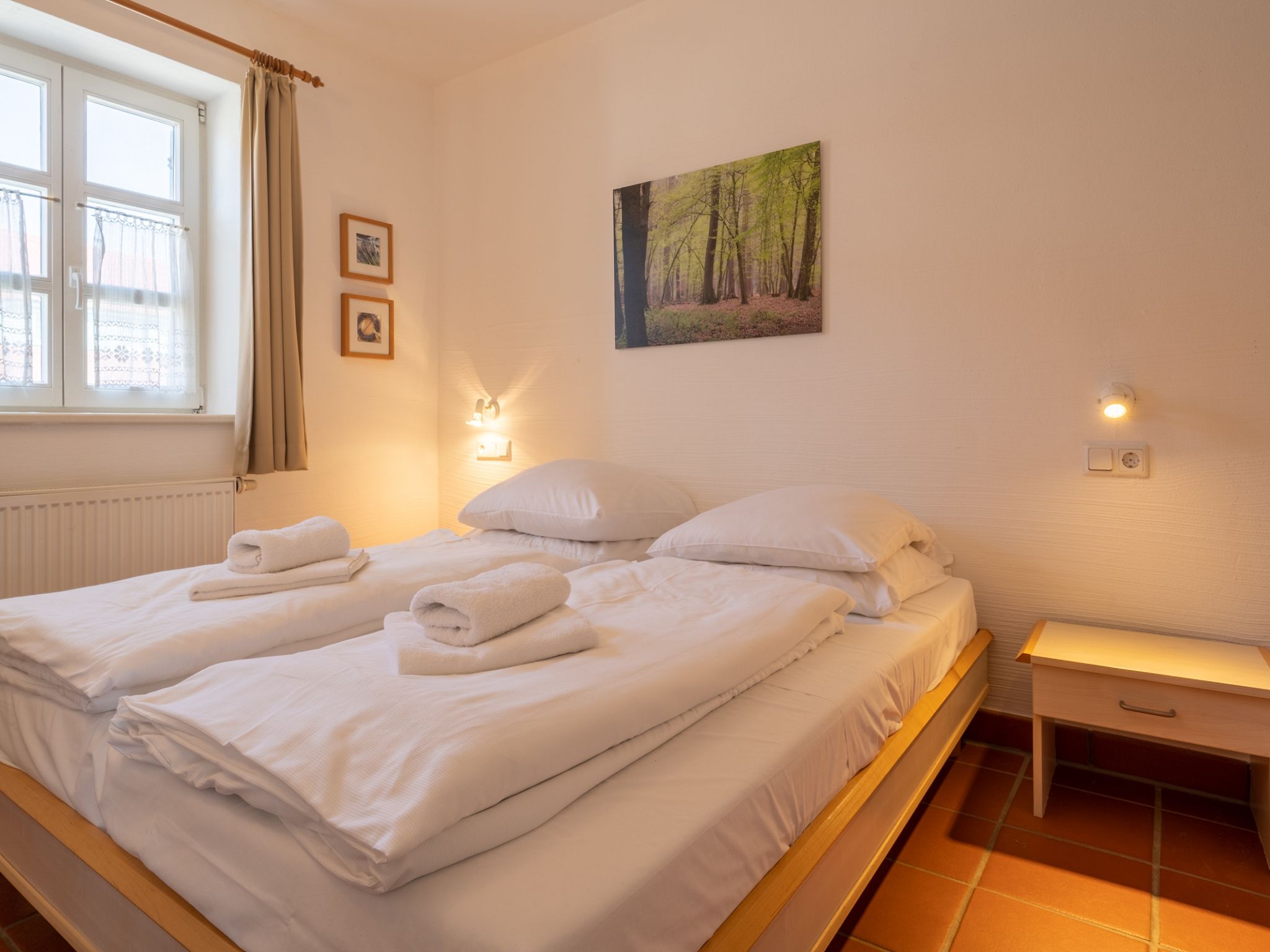 Feriendorf Rugana Klassik Ferienwohnung mit 1 Schlafzimmern und Terrasse (D29) Insel Rügen - Schlafzimmer