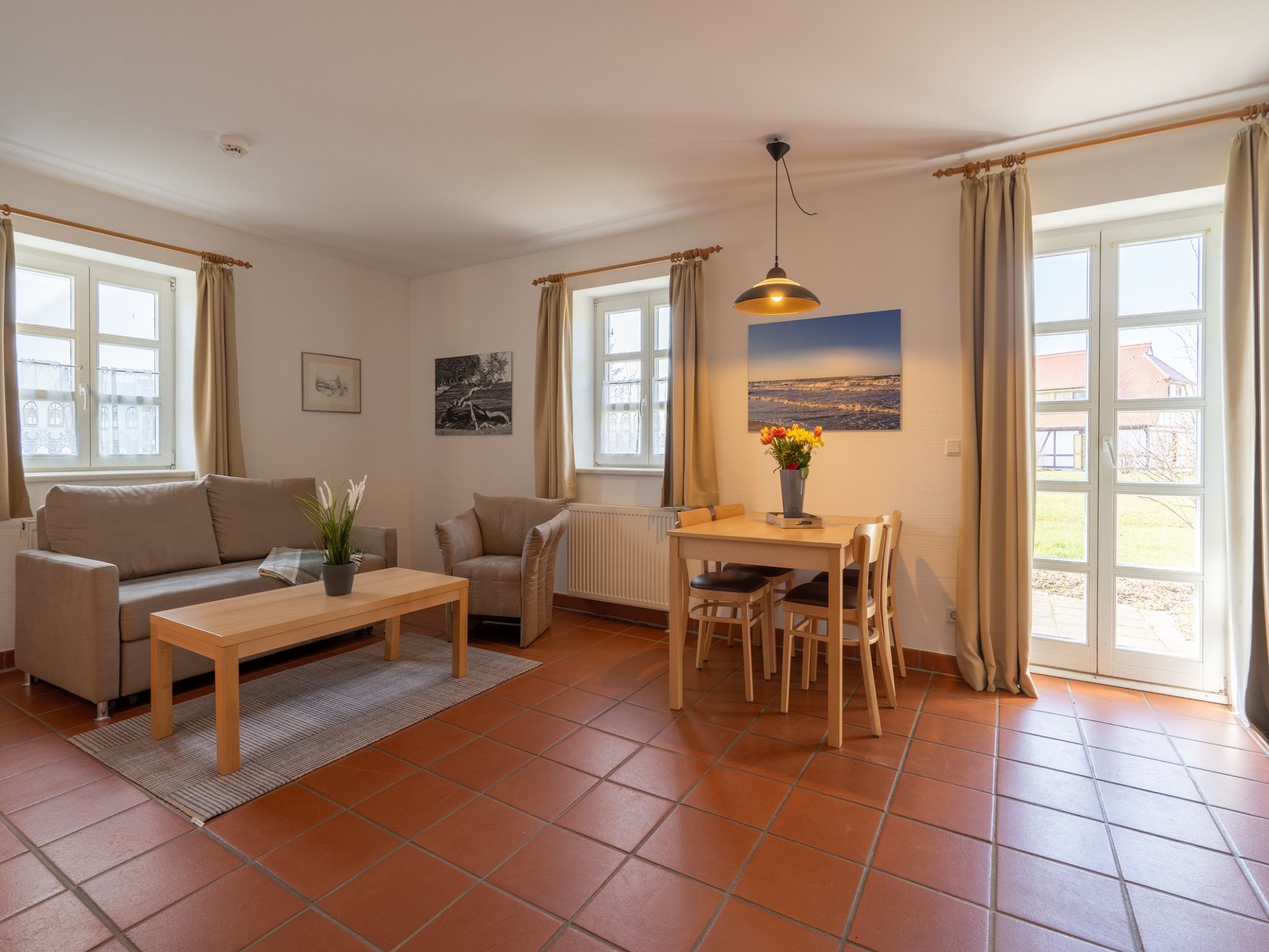Feriendorf Rugana Klassik Ferienwohnung mit 1 Schlafzimmern und Terrasse (D29) Insel Rügen - Wohnzimmer