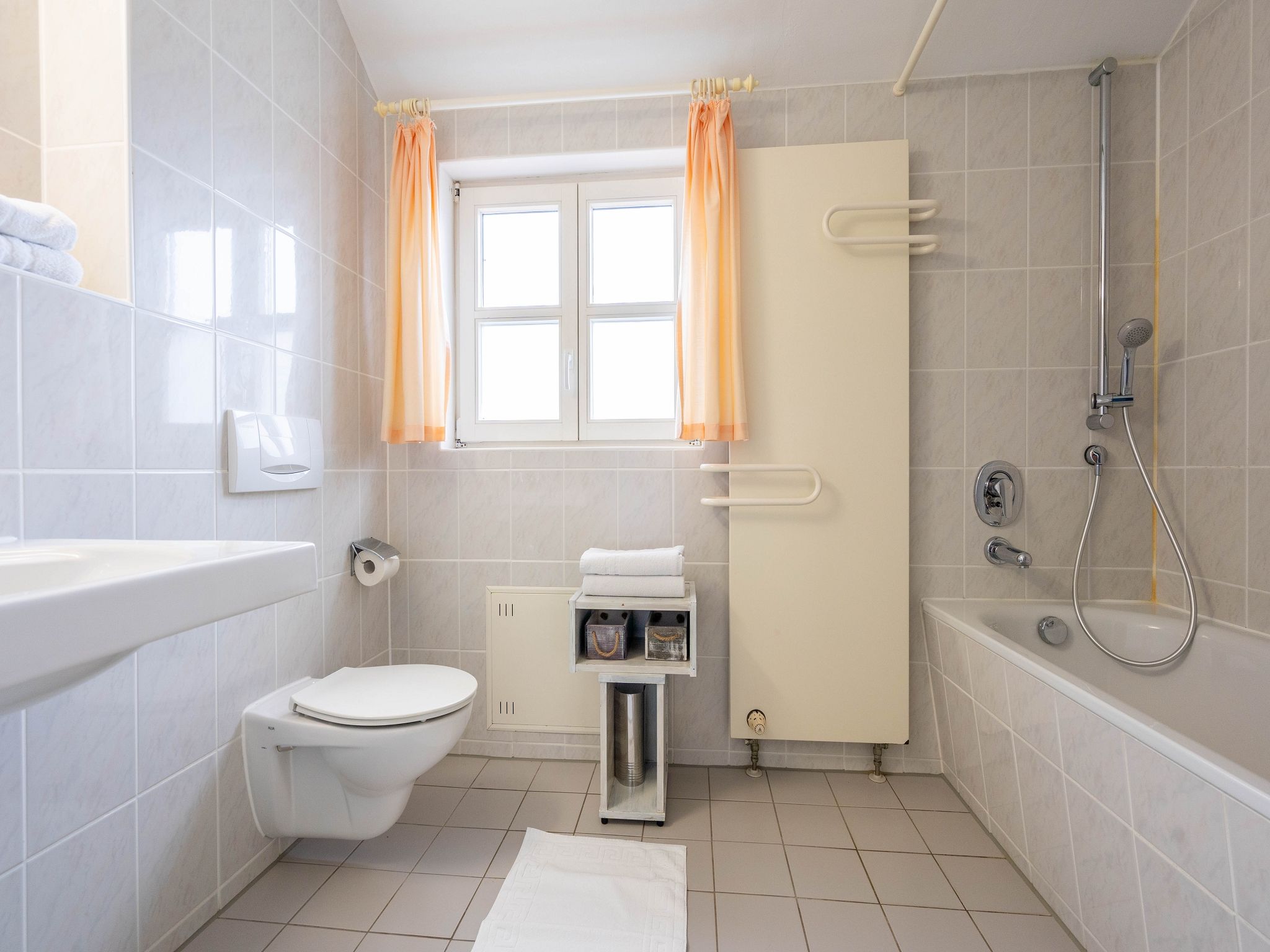 Feriendorf Rugana Komfort Ferienwohnung mit 1 Schlafzimmer (A35) Insel Rügen - Badezimmer