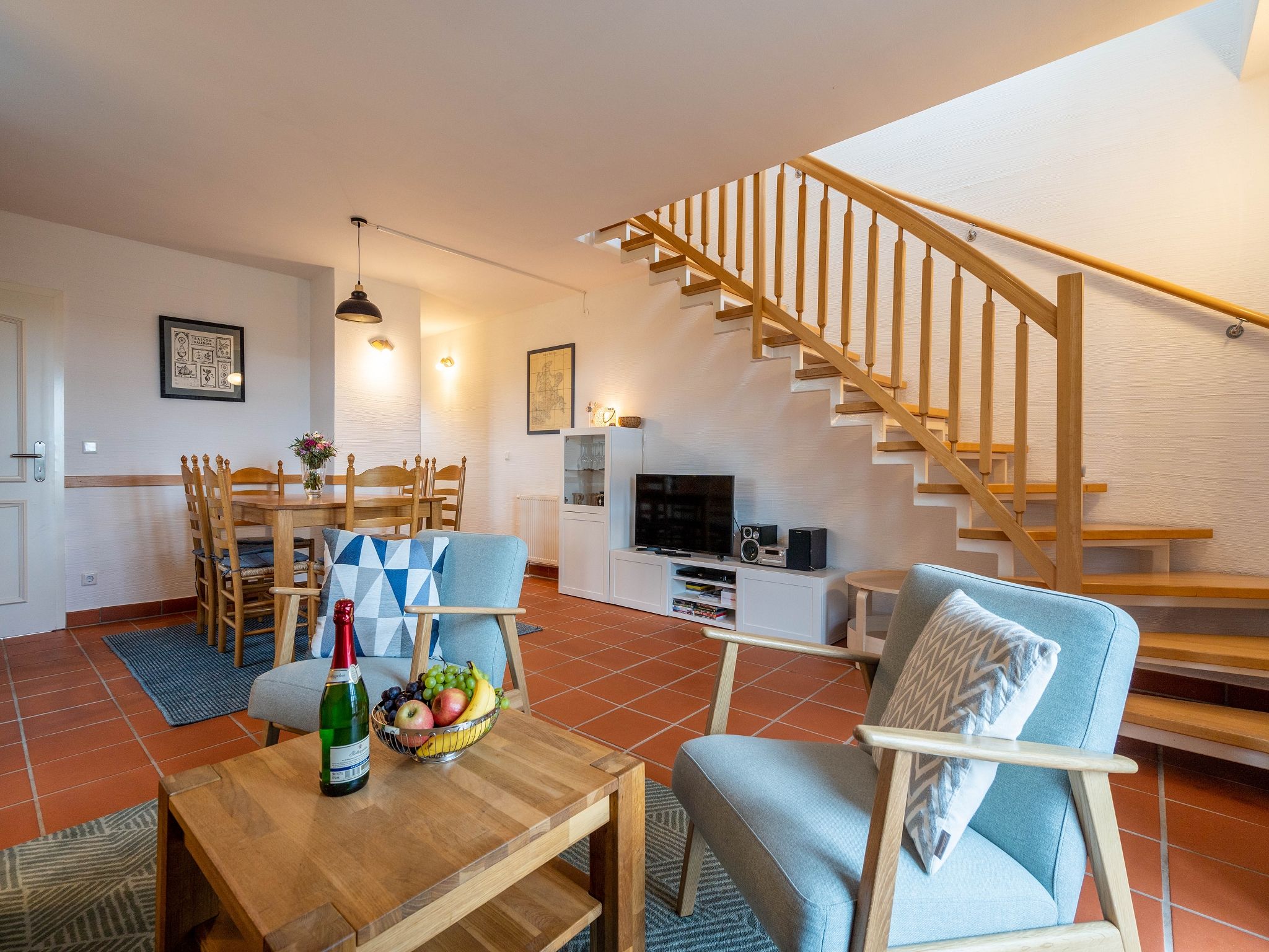 Feriendorf Rugana Komfort Ferienwohnung mit 2 Schlafzimmern und Terrasse (C52) Insel Rügen - Wohnzimmer