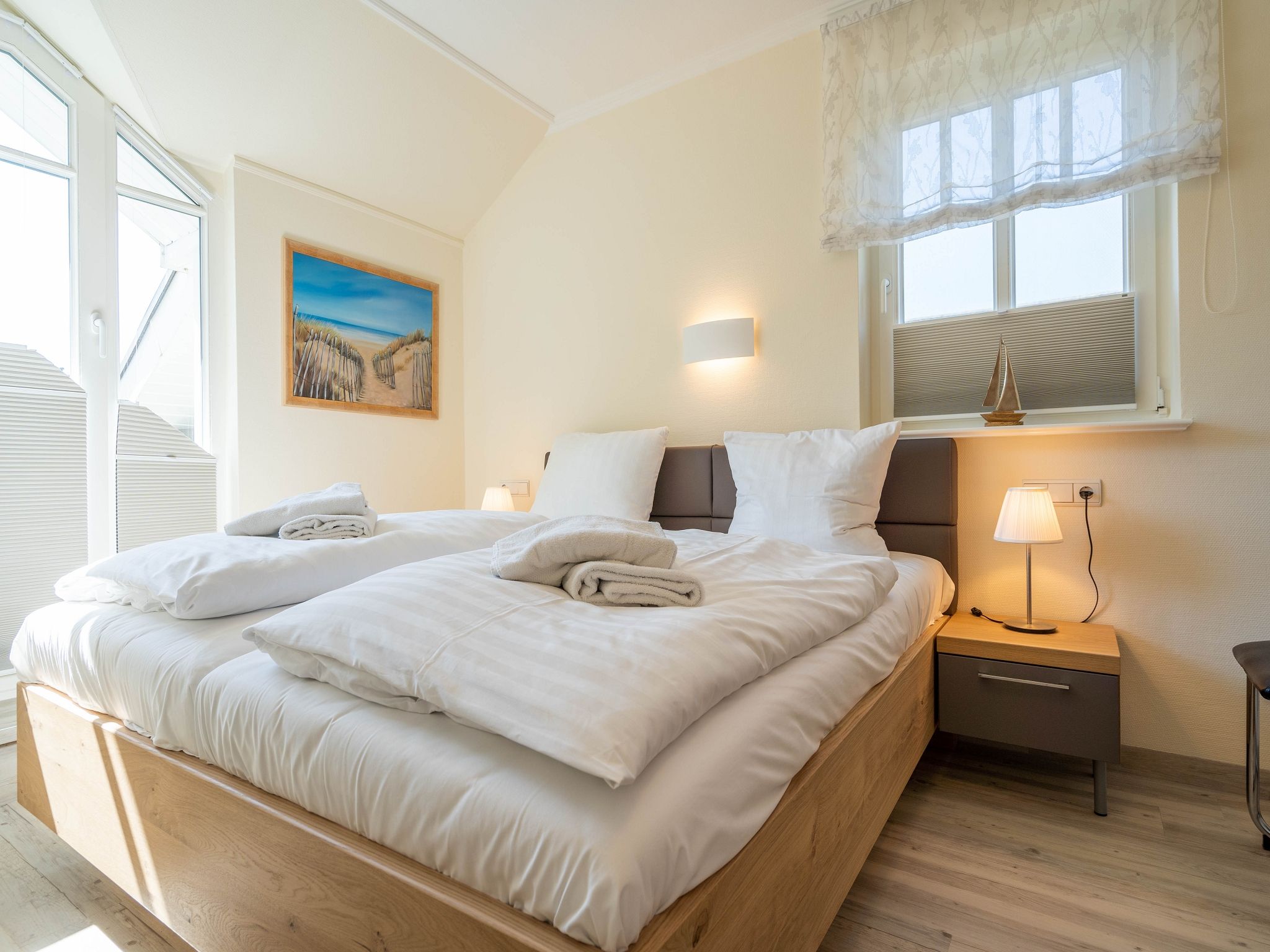 Dünenpark Binz Komfortplus Ferienwohnung mit 2 Schlafzimmern und Balkon im Dachgeschoss (195) Insel Rügen - Schlafzimmer