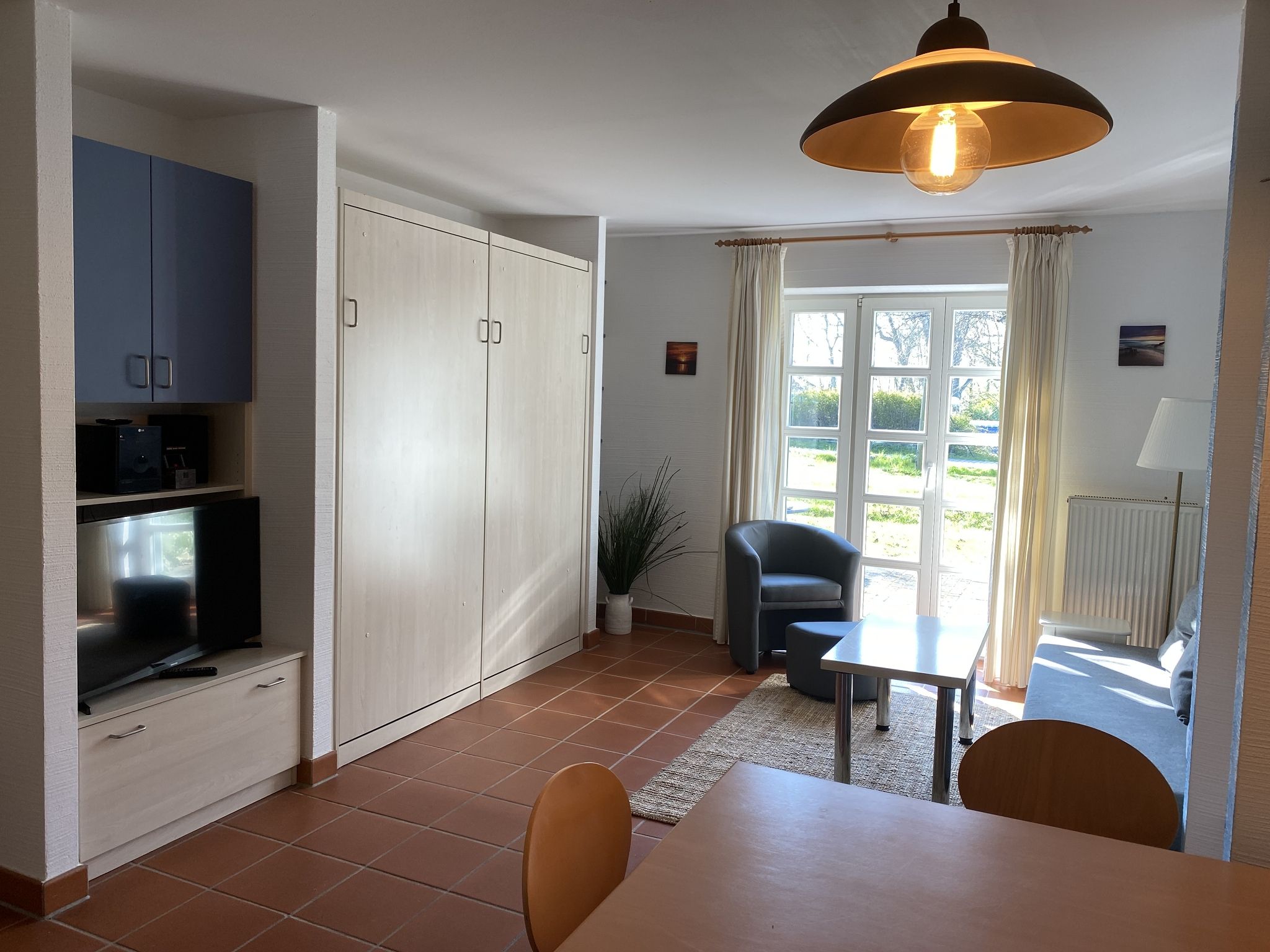 Feriendorf Rugana Komfort 1-Raum Ferienwohnung mit Terrasse (C46) Insel Rügen - Wohnzimmer