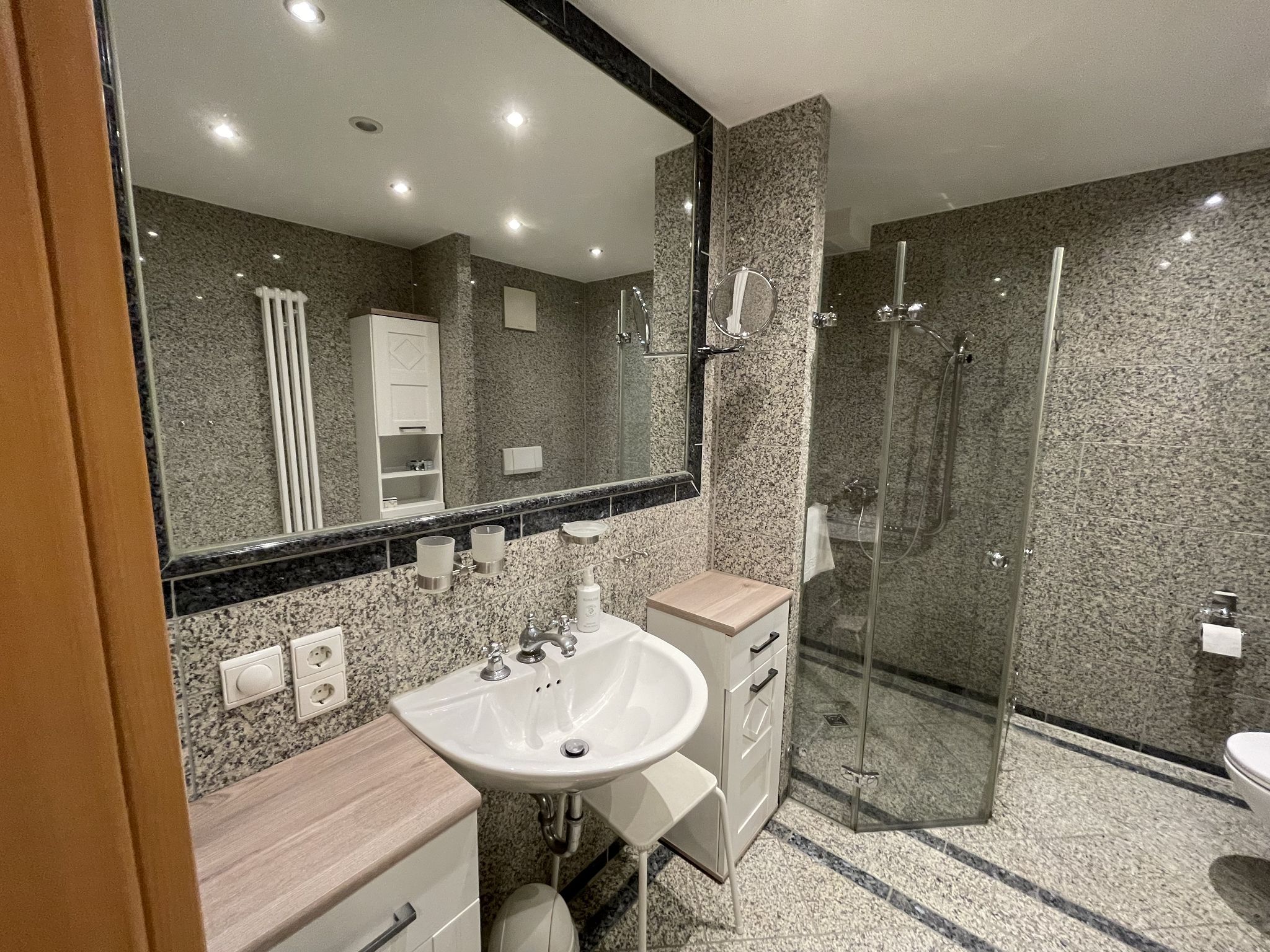 Dünenpark Binz Komfort Ferienwohnung mit 1 Schlafzimmer und Terrasse im Erdgeschoss (013) Insel Rügen - Badezimmer