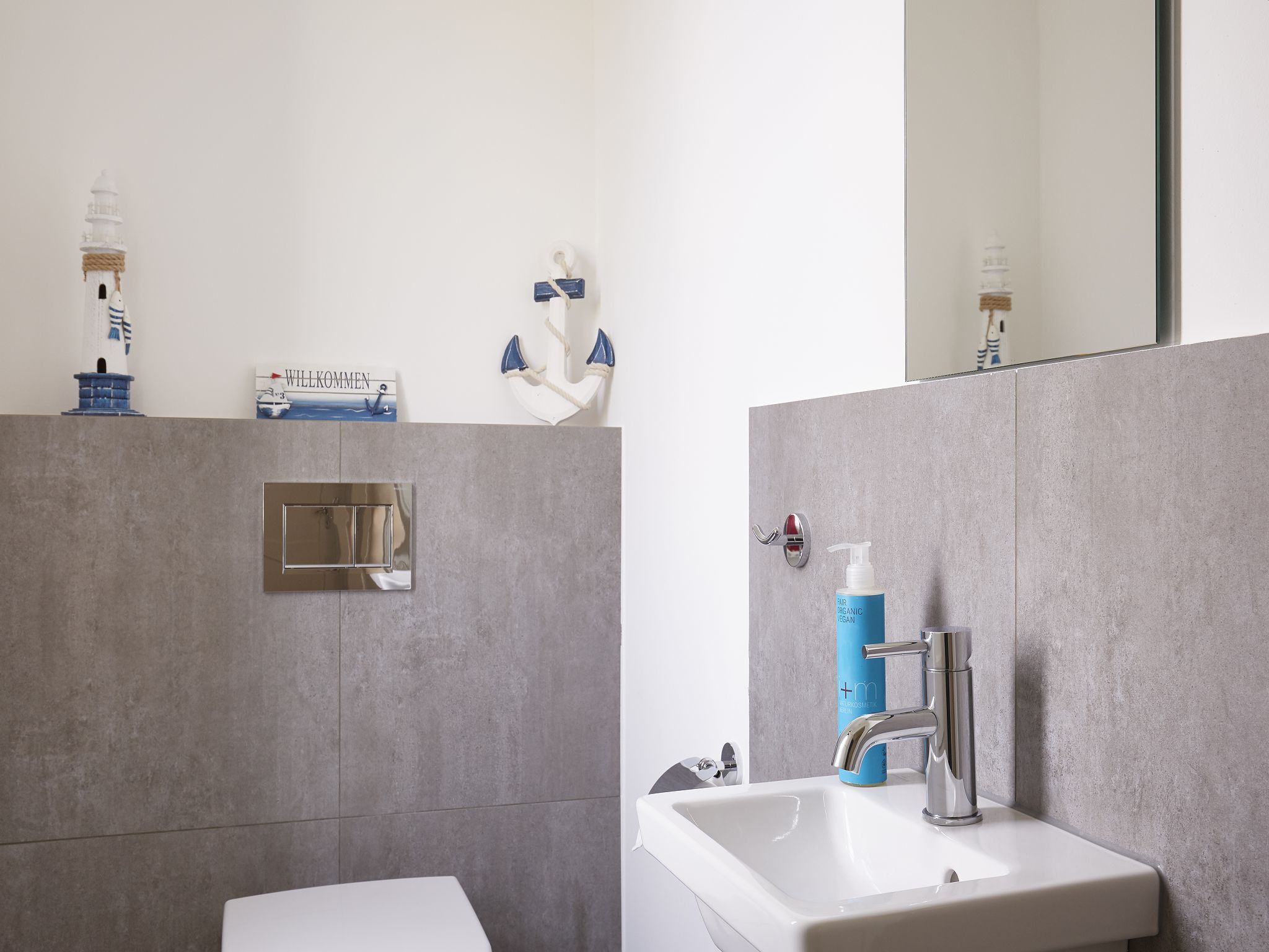 Premium Reetdachvilla mit 3 Schlafzimmern, Sauna und Kamin (F09) - Gäste-WC