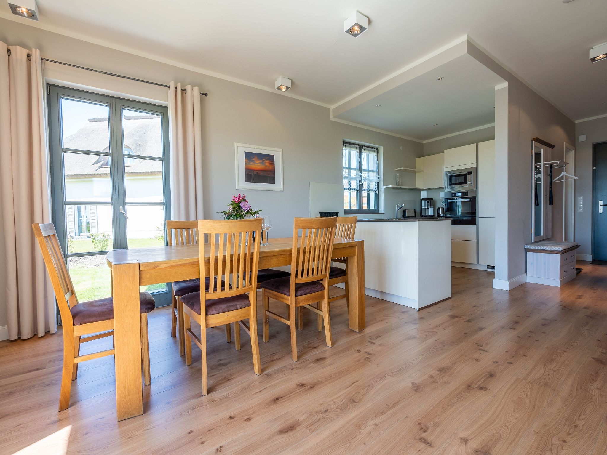 Premium Reetdachvilla mit 3 Schlafzimmern, Sauna und Kamin (E09) - Küche / Küchenzeile